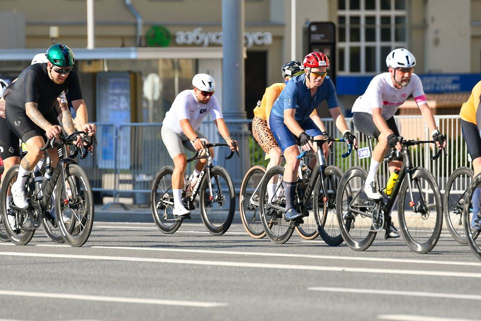 Фото 8fe54dc00448457fbef66339b984adc7 с события Cyclingrace Вечернее Садовое