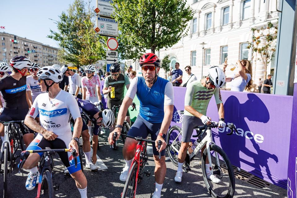 Фото 1e7c8c3b8bbb445da1d181ae34c605ee с события Cyclingrace Вечернее Садовое