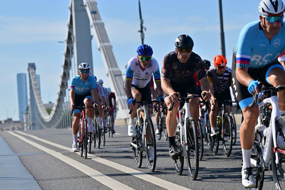 Фото 2724d8eafbe84c008b0eb26b4d48e3bc с события Cyclingrace Вечернее Садовое