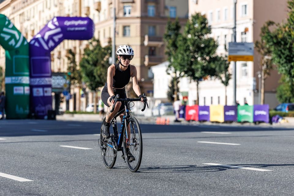 Фото 33a5c2e433de47e89343f8b5bc71e6de с события Cyclingrace Вечернее Садовое