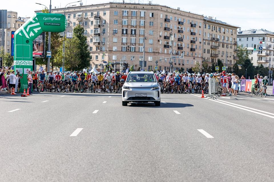Фото 998f1aa3529b42c69ff555593b2e3a22 с события Cyclingrace Вечернее Садовое