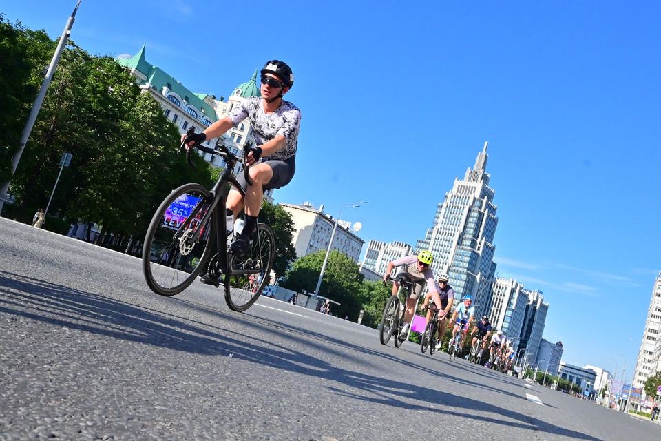 Фото 25b7eebb647d42a6bbb300577878c1e4 с события Cyclingrace Вечернее Садовое