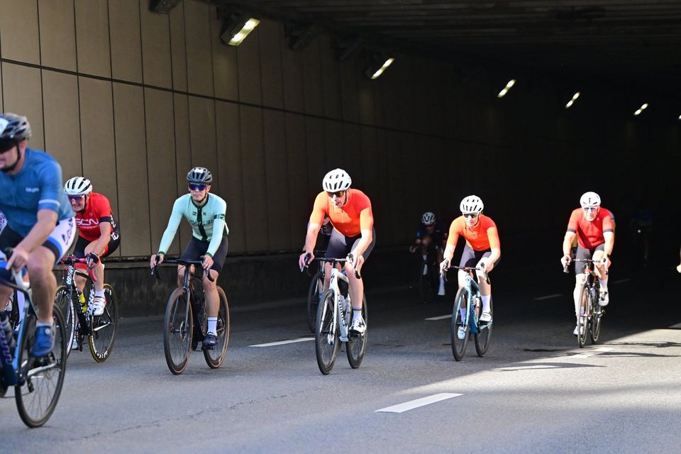 Фото 57c3c725fa2743d69bf882301b2313c3 с события Cyclingrace Вечернее Садовое