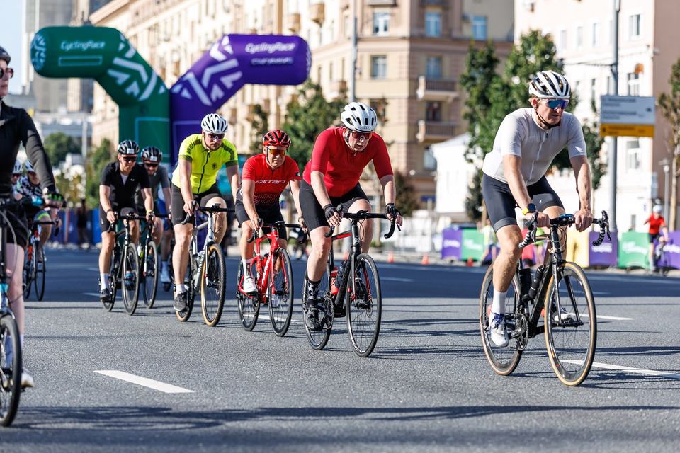 Фото 4d01b0f7d27d410cb6180a8576c5ebb7 с события Cyclingrace Вечернее Садовое