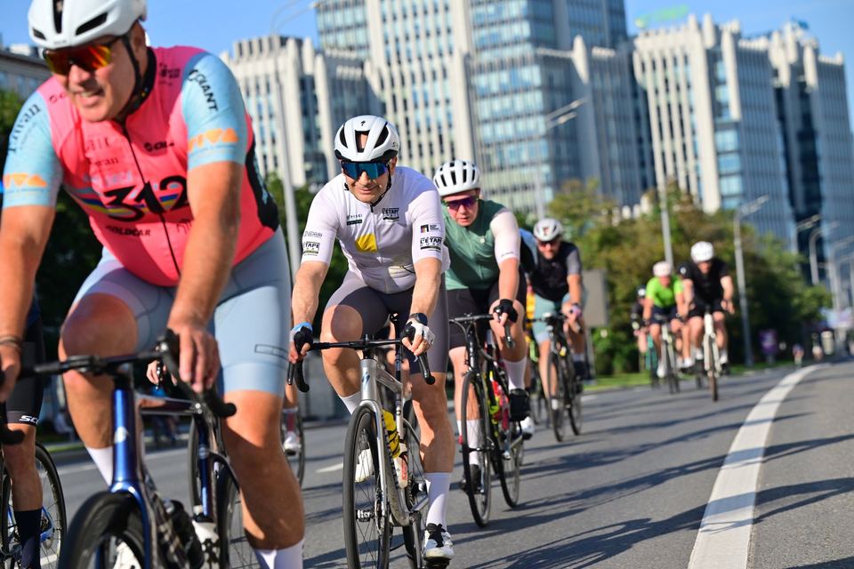 Фото 39bad3653c074ba9b4bb1ba7a5633065 с события Cyclingrace Вечернее Садовое