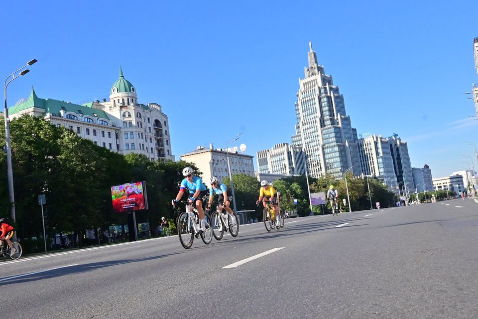 Фото f9e6201a04f74ff69eb10f203735e020 с события Cyclingrace Вечернее Садовое