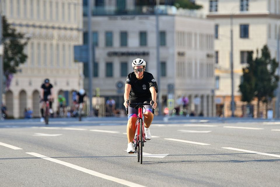 Фото f4b9609a110e46ccb3696c576303a9c5 с события Cyclingrace Вечернее Садовое