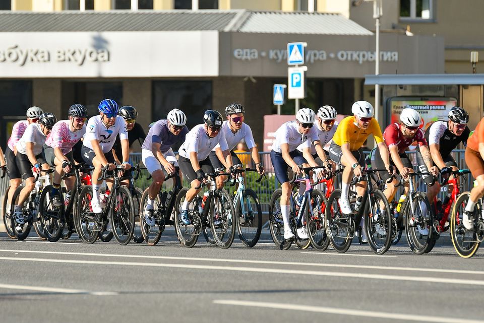 Фото 0db721181a4c4774834cfb849899d1a1 с события Cyclingrace Вечернее Садовое