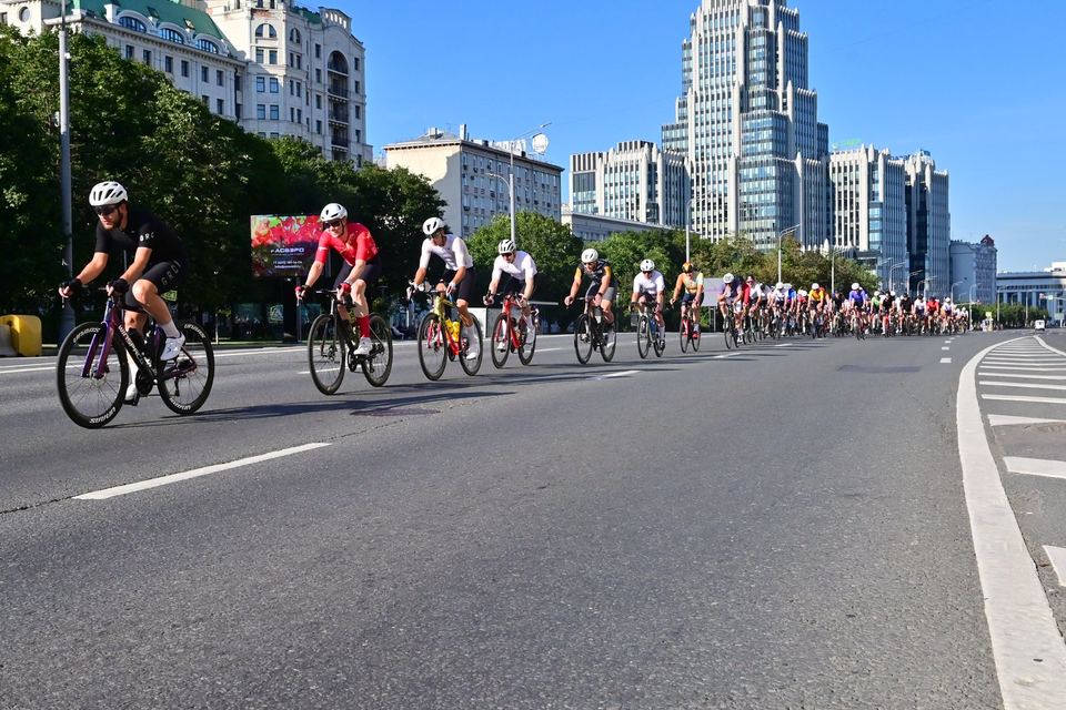 Фото 8bd3aebf0d464a59805bf966ddb0fe75 с события Cyclingrace Вечернее Садовое