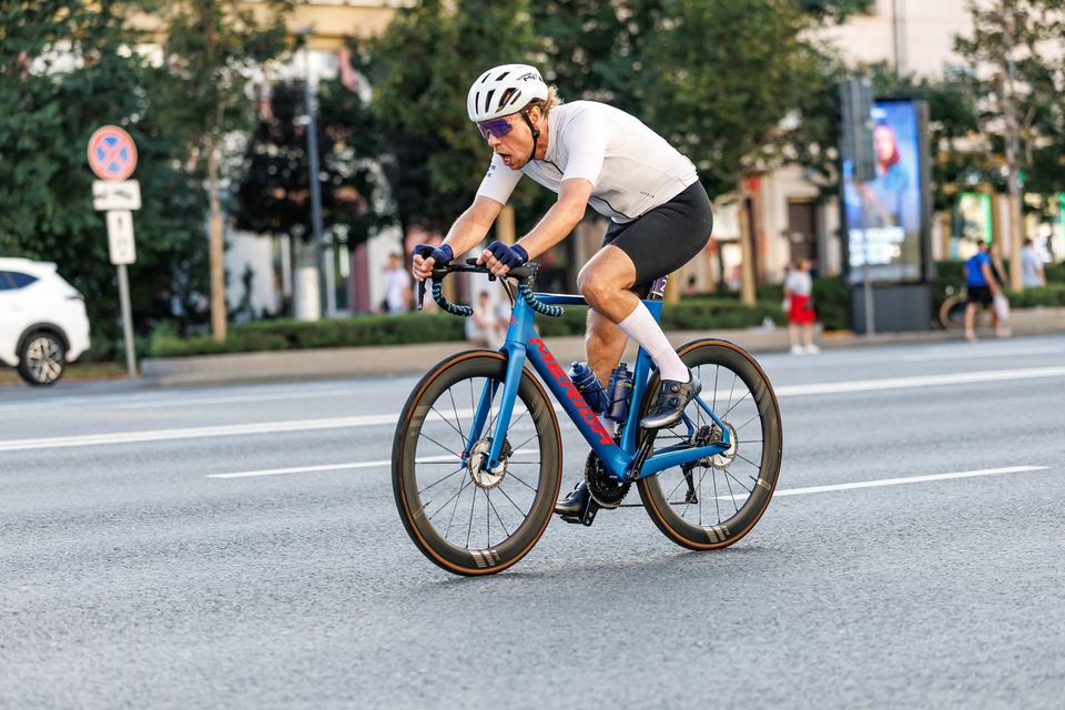 Фото 140af47677bb4c6299122a6c35464147 с события Cyclingrace Вечернее Садовое