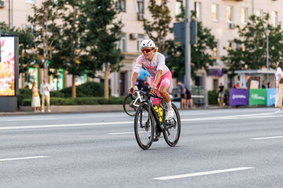 Фото 46e7b7152cd745f08c4893ffe65eb7e1 с события Cyclingrace Вечернее Садовое