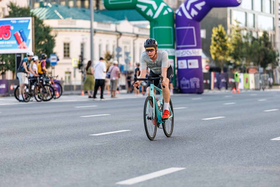 Фото 4e77bb10fc324a69ae417eb385c38445 с события Cyclingrace Вечернее Садовое