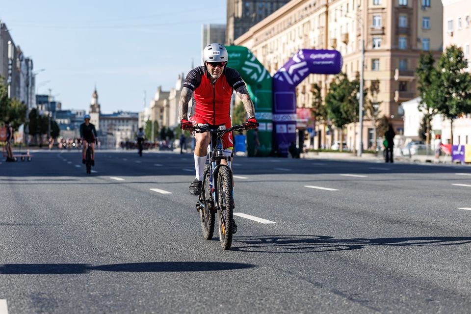 Фото fe8fff189a1b4d18af5c7d87355964a2 с события Cyclingrace Вечернее Садовое