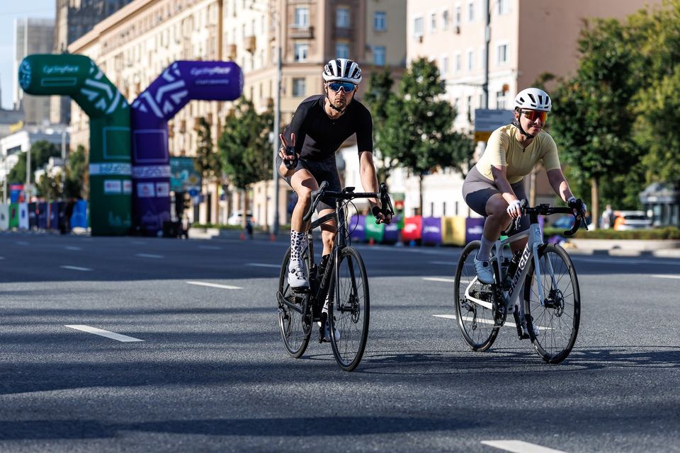 Фото 6423a444ab5a4481b403bcc6d956d098 с события Cyclingrace Вечернее Садовое