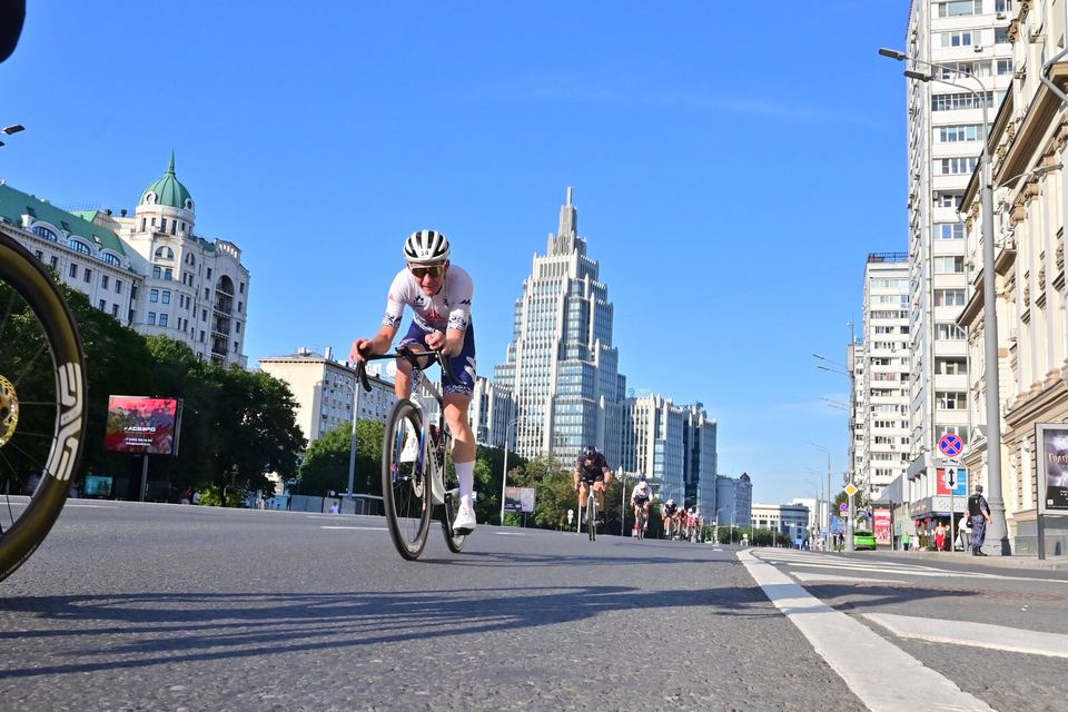 Фото 77e69a0b3c9841378b5d9bbbbee58aaf с события Cyclingrace Вечернее Садовое