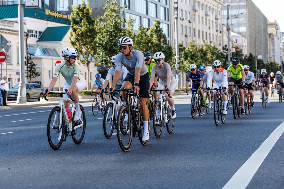 Фото a4ba9a71aa1d48979635ebd8e231f1a3 с события Cyclingrace Вечернее Садовое