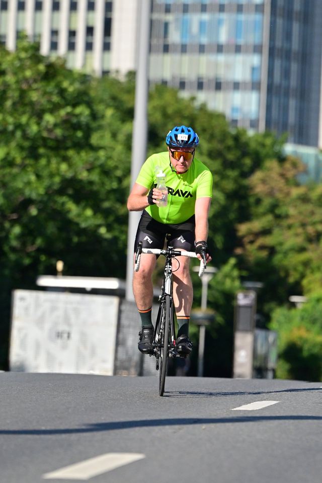 Фото d23ab81a7ffd45f6b130a17dd20a8111 с события Cyclingrace Вечернее Садовое