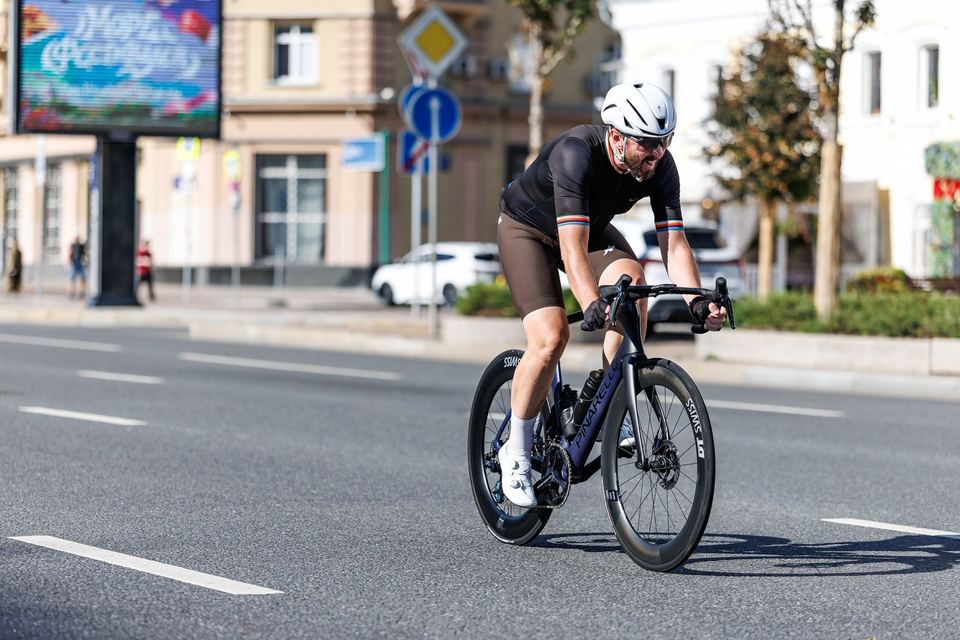 Фото a690b47f66aa41fbbb7a683ded654fb3 с события Cyclingrace Вечернее Садовое