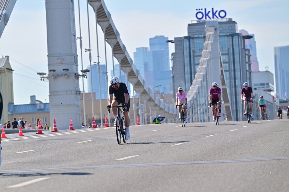 Фото 7c6a8879f35e43aa843e69642ce6ec71 с события Cyclingrace Вечернее Садовое