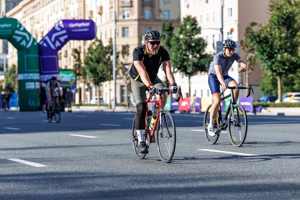 Фото f10ca77e5be2424f87aaeff62ebb169e с события Cyclingrace Вечернее Садовое