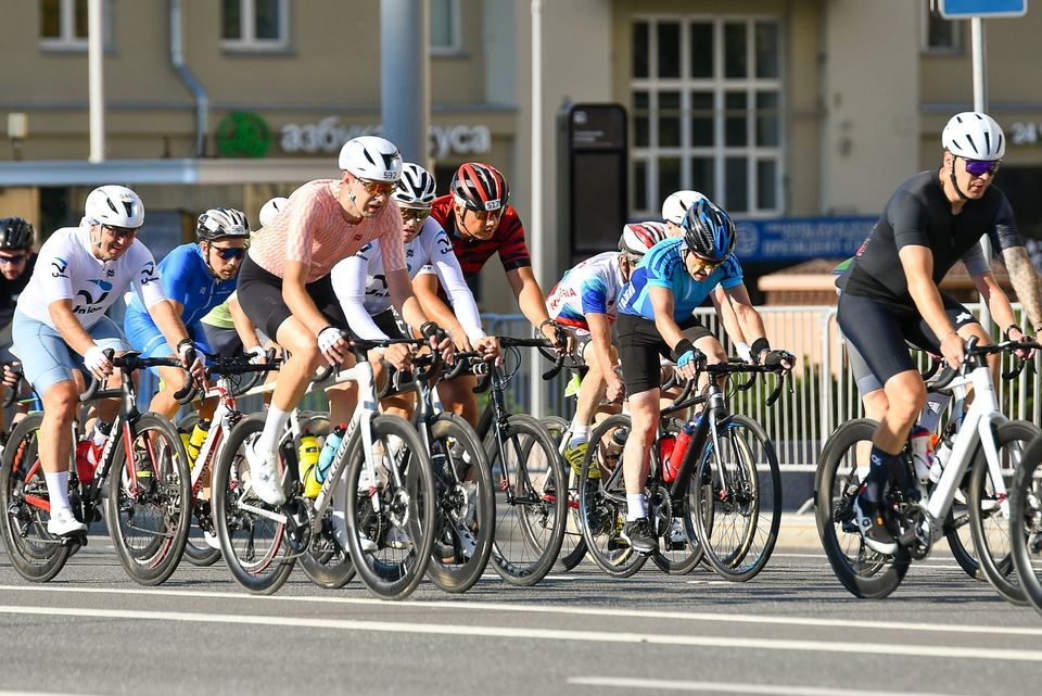 Фото 4ab5f4d9093045cb90f79cbd6b5c6c61 с события Cyclingrace Вечернее Садовое