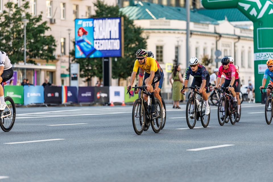Фото 53cd2ef3c7934bf99b2a1838c708439e с события Cyclingrace Вечернее Садовое