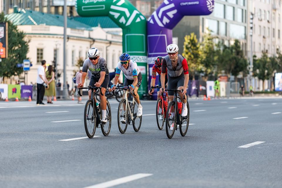 Фото 28c17c5bfa194f66b23232e21e2d7b34 с события Cyclingrace Вечернее Садовое