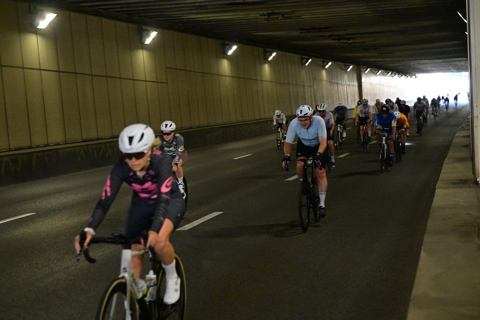 Фото 0cb3d4d35425448988e5dbff4b55d8dd с события Cyclingrace Вечернее Садовое