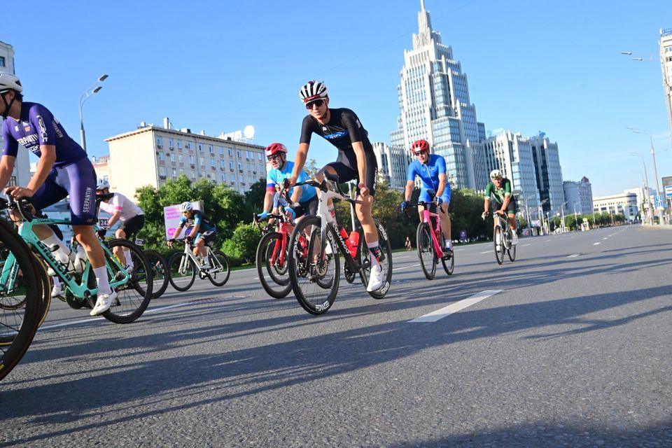 Фото a3a0a567a37546a18c0ccc9a82595777 с события Cyclingrace Вечернее Садовое
