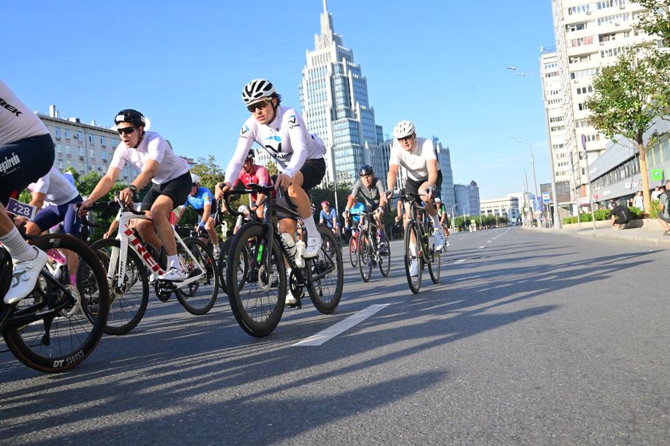 Фото 03f6f673cc7148258343e5ed3c654f60 с события Cyclingrace Вечернее Садовое