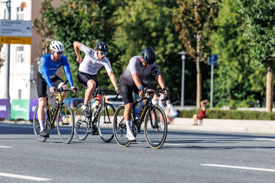 Фото bfbdcb64e2734733822a90526b59ad0a с события Cyclingrace Вечернее Садовое