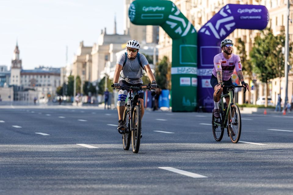 Фото 0e8e409deca045a1b98b9fd0b4e5b087 с события Cyclingrace Вечернее Садовое