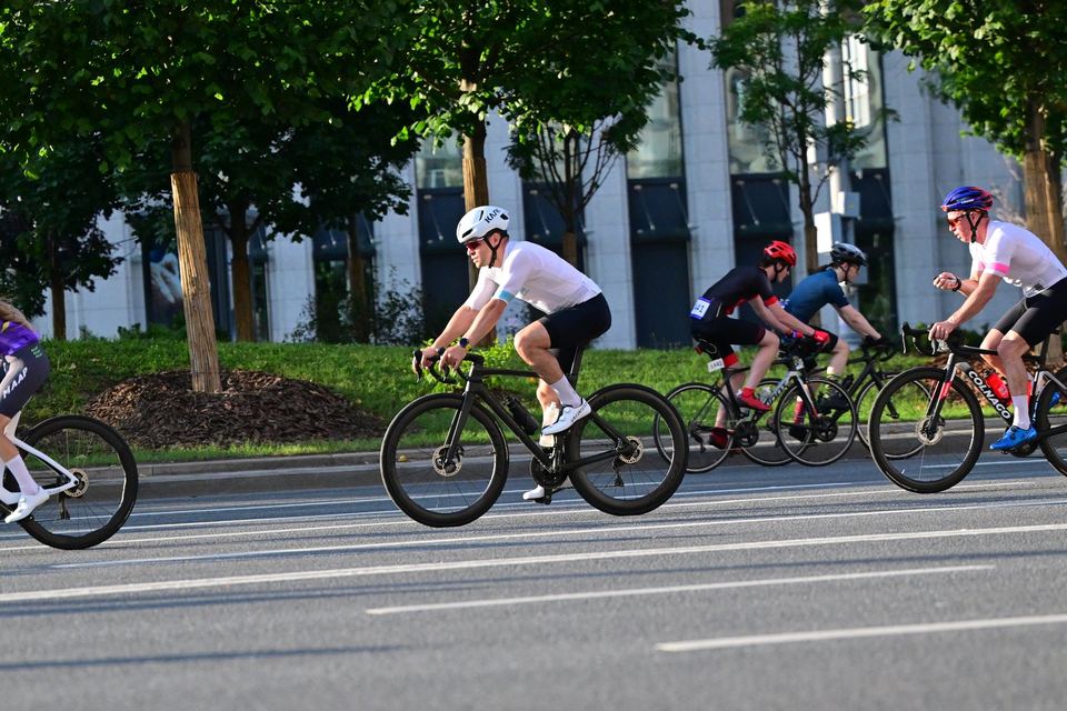 Фото 0fc1e7a5323c4a04b08d63d9eb34ad42 с события Cyclingrace Вечернее Садовое