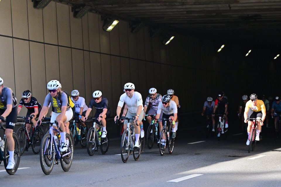 Фото 81571b785a8c49a191b29cc5042f527a с события Cyclingrace Вечернее Садовое