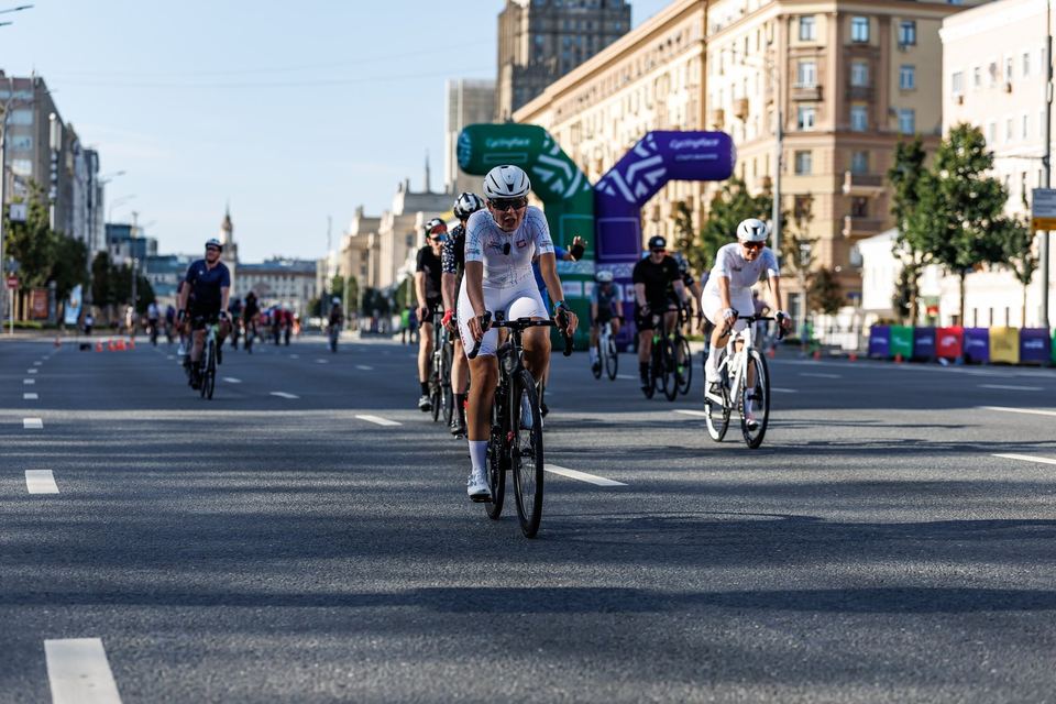 Фото 7c6c59d971e94b43b1de0778b48160a9 с события Cyclingrace Вечернее Садовое