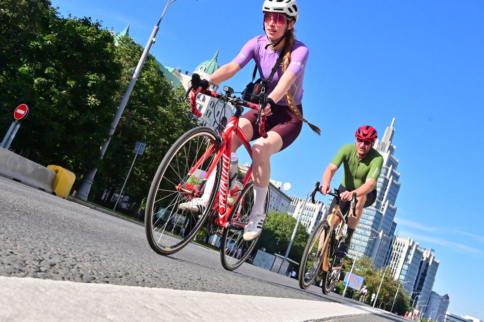 Фото 4d937d58bd62416da24c397dd597aa05 с события Cyclingrace Вечернее Садовое