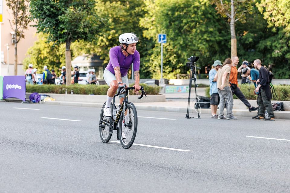 Фото c2f58f9424c24287a8364881cd73e3e7 с события Cyclingrace Вечернее Садовое