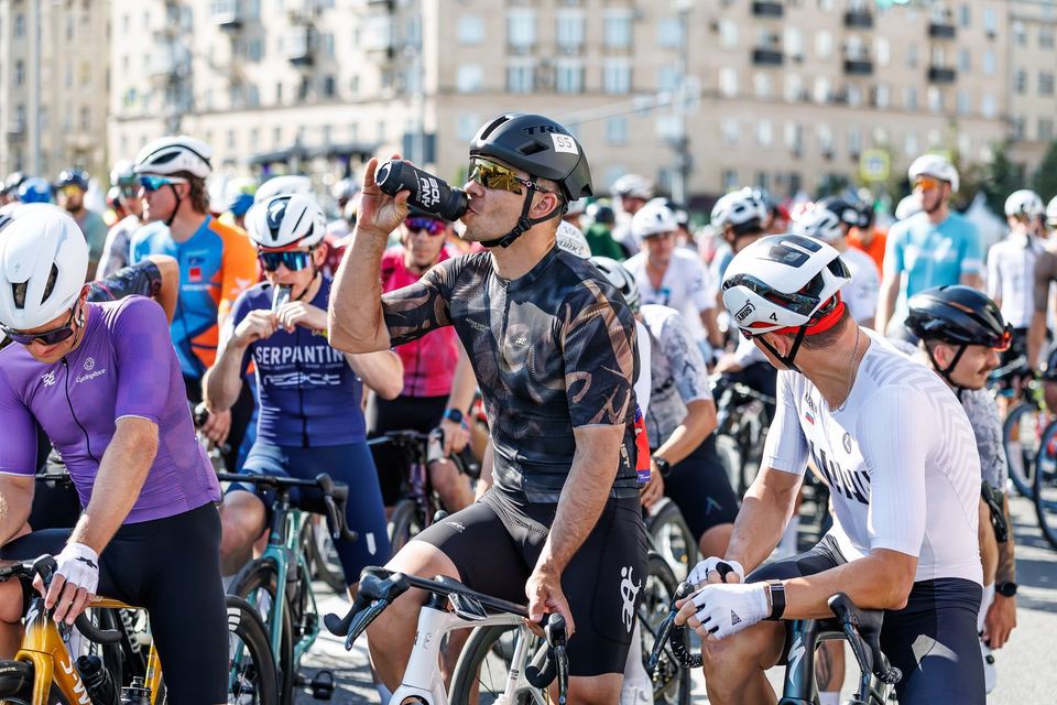 Фото 79d3b3b25a4e40a0a34c5137532c5f7e с события Cyclingrace Вечернее Садовое