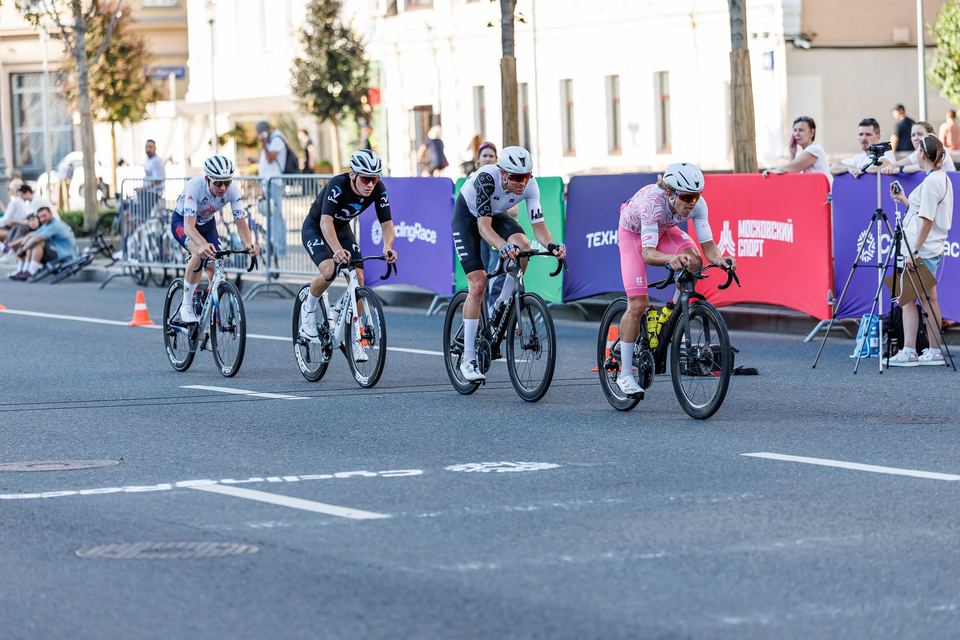 Фото 72f48affa08341689e0029b257a80636 с события Cyclingrace Вечернее Садовое