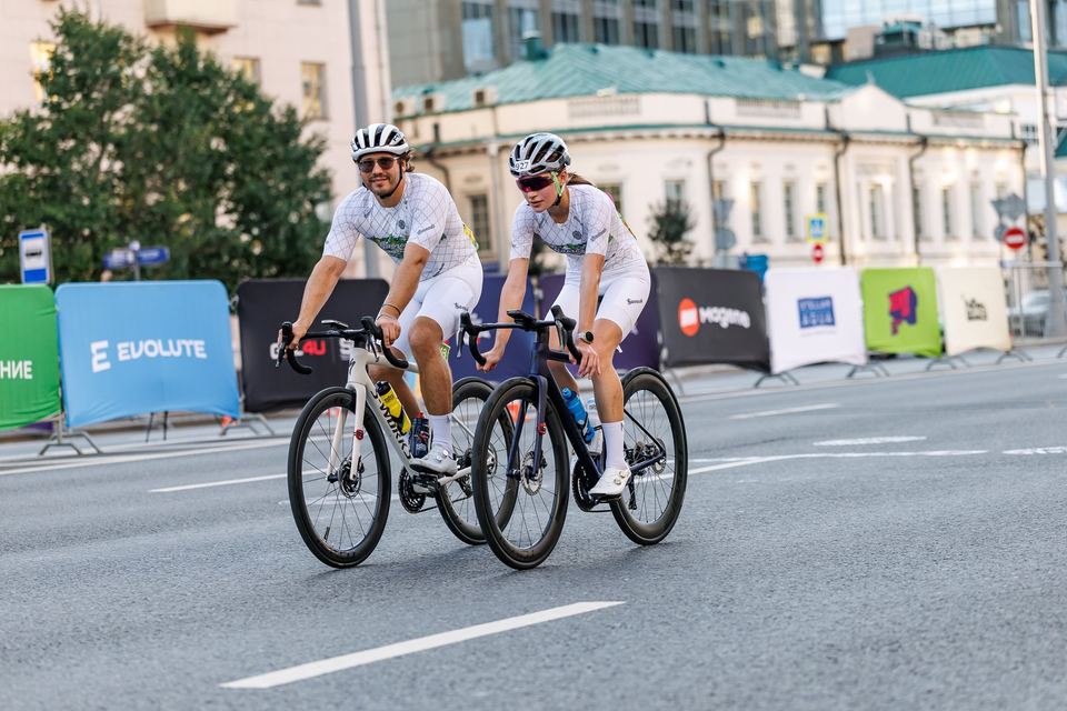 Фото 21d6956488bb4876b6e3d2a28cdcb363 с события Cyclingrace Вечернее Садовое