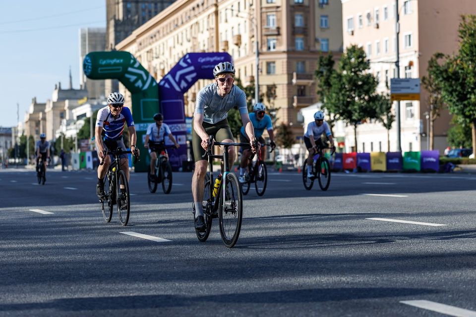Фото 2a664036624a4055b828c7f2a85264f6 с события Cyclingrace Вечернее Садовое