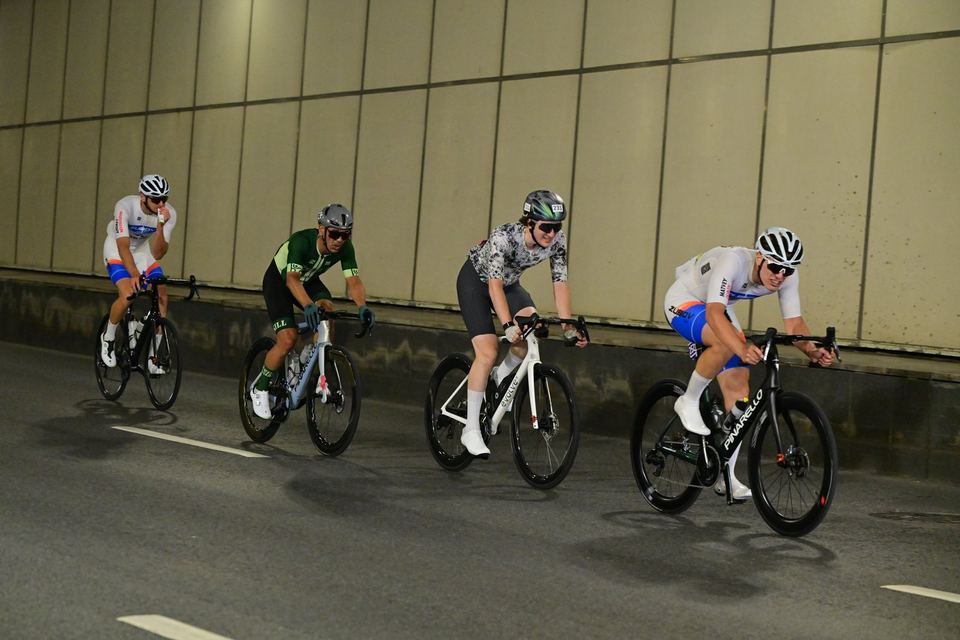 Фото a1e8950e0fc24a0dbad337d3dc2a66f0 с события Cyclingrace Вечернее Садовое