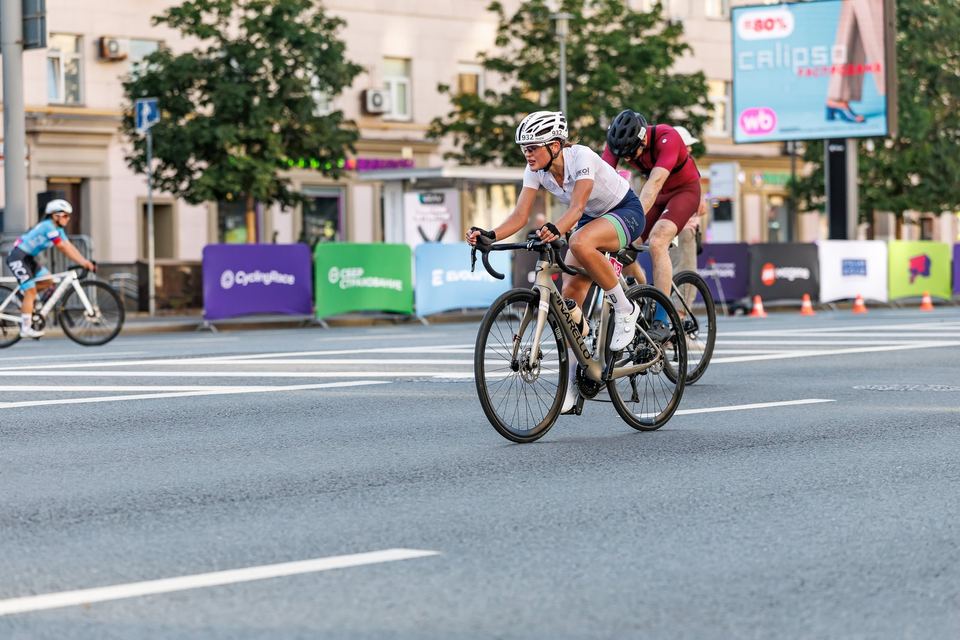 Фото 4b9f8b872a2749c8801bc17112869db8 с события Cyclingrace Вечернее Садовое