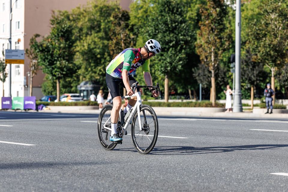 Фото 177e4130f7004412a240ec46cc23da37 с события Cyclingrace Вечернее Садовое
