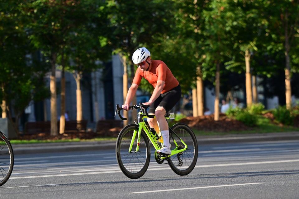 Фото 57c0a13f56ce469db825a5b5be1b6e8e с события Cyclingrace Вечернее Садовое