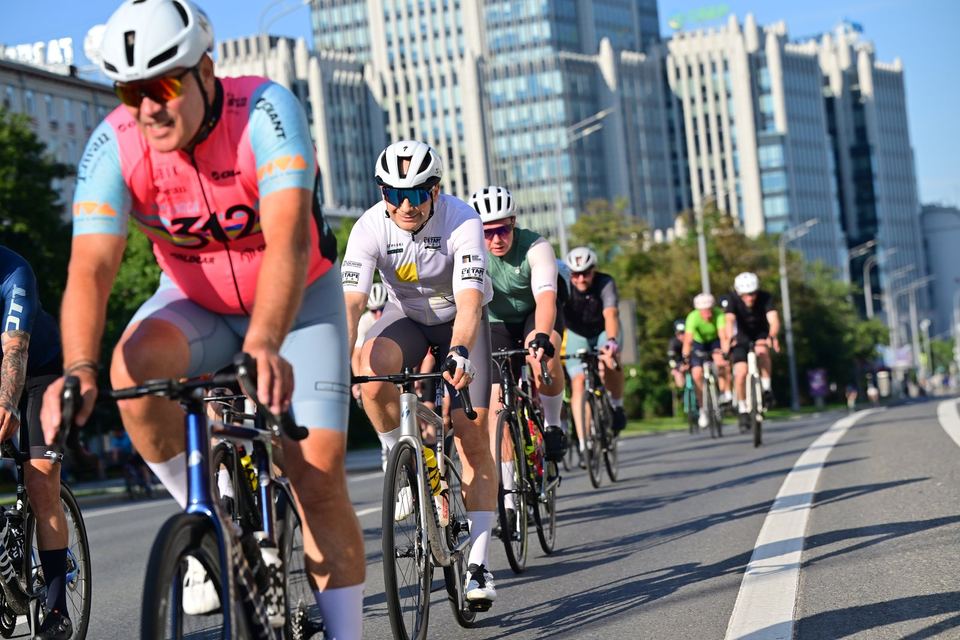 Фото 60039a1c52ec4b809c32f627ebbae8d7 с события Cyclingrace Вечернее Садовое