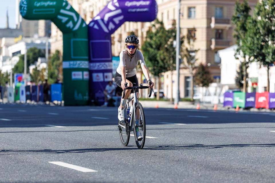 Фото d4a6e32f1c004e2facdfdbfbbfbeeccf с события Cyclingrace Вечернее Садовое