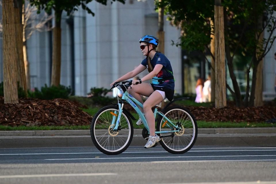Фото b2ad08647fd243898308bf0a46c6e5b8 с события Cyclingrace Вечернее Садовое