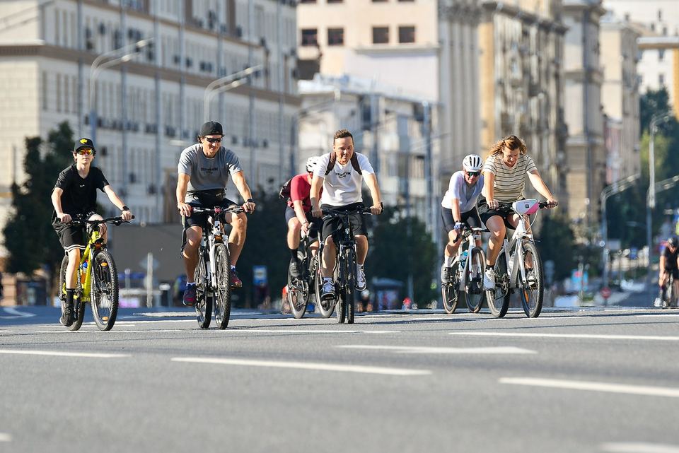 Фото f44529ea89be48c9ace37eefdb05804c с события Cyclingrace Вечернее Садовое