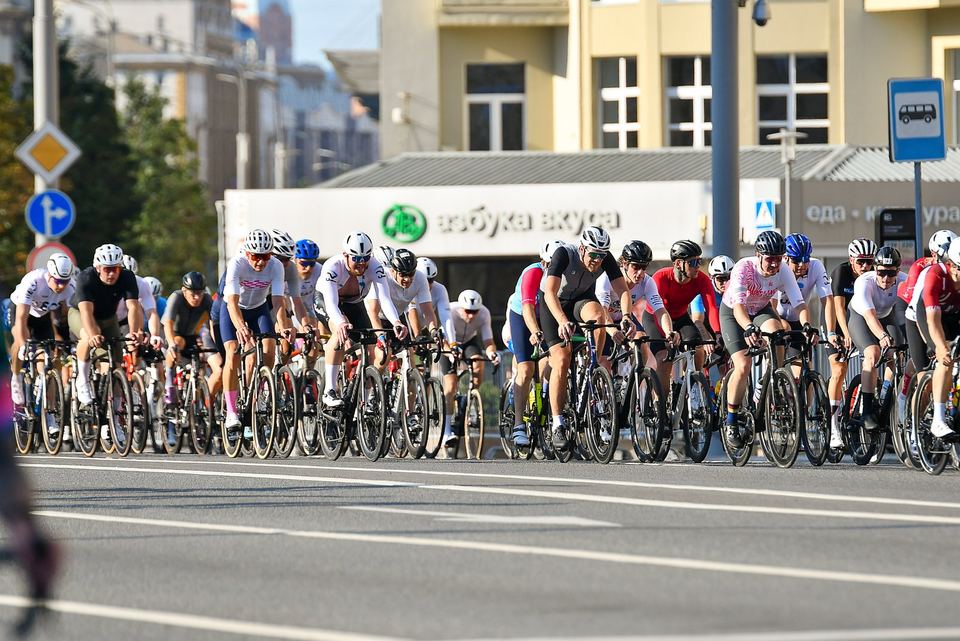 Фото bf9a2ee7f8cc4480922886e97b7ab08c с события Cyclingrace Вечернее Садовое